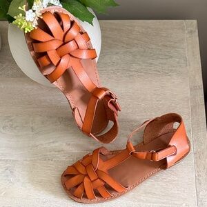 ZARA kids Leather Sandals size 33 US 1.5/2